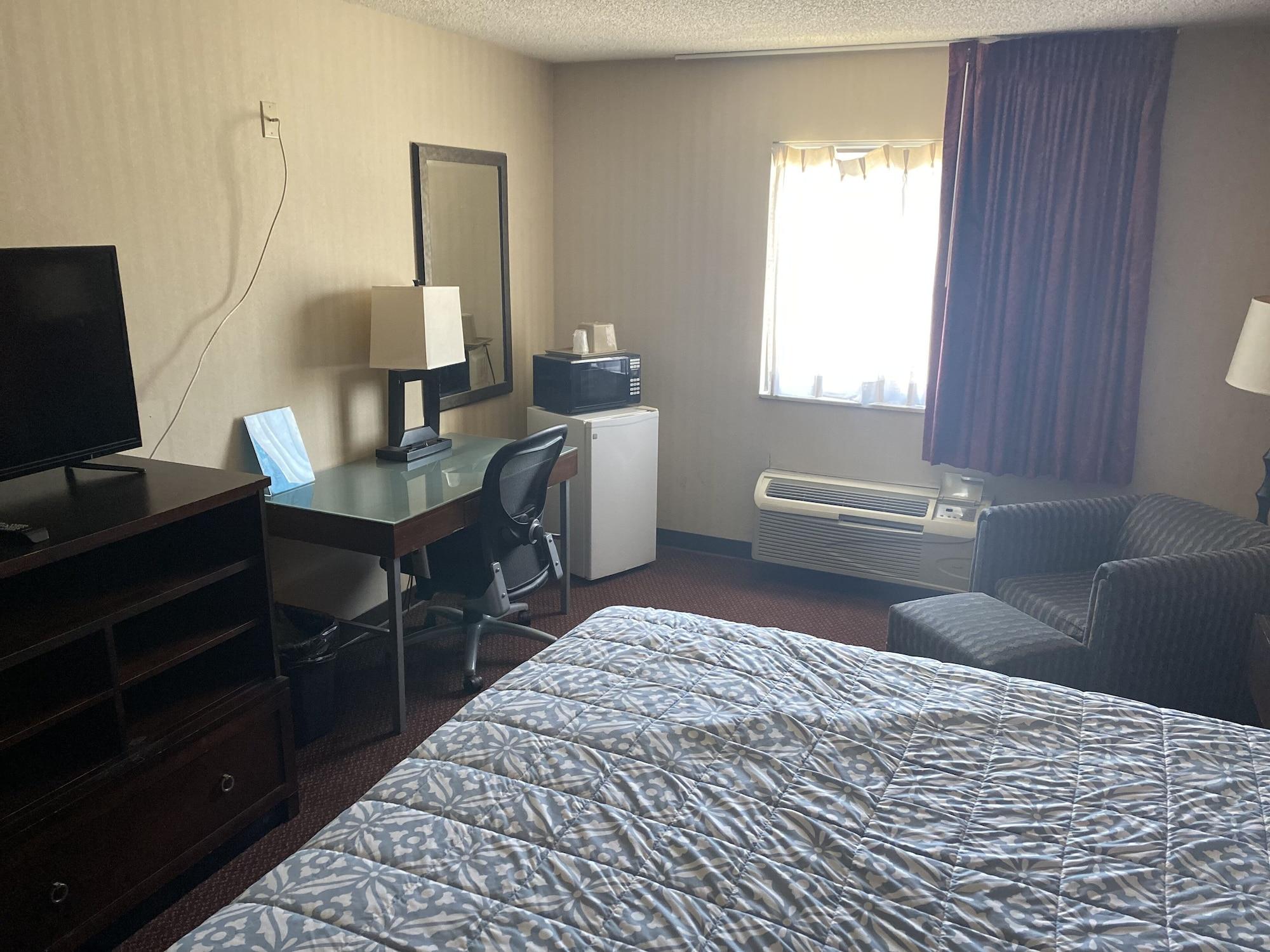 Super 8 By Wyndham Fort Scott Exterior photo