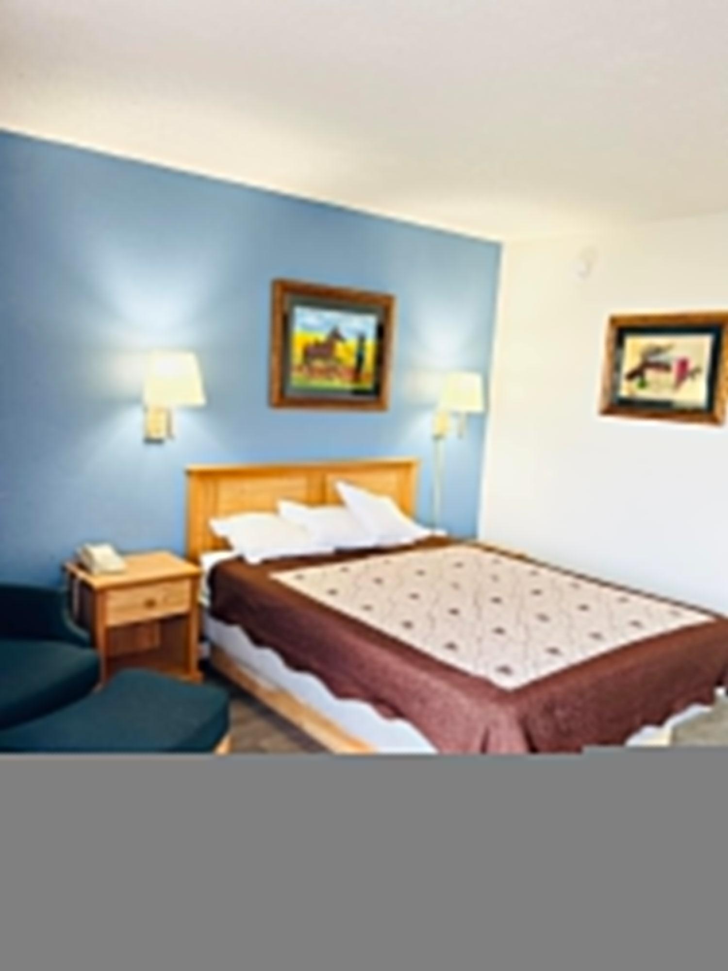 Super 8 By Wyndham Fort Scott Exterior photo