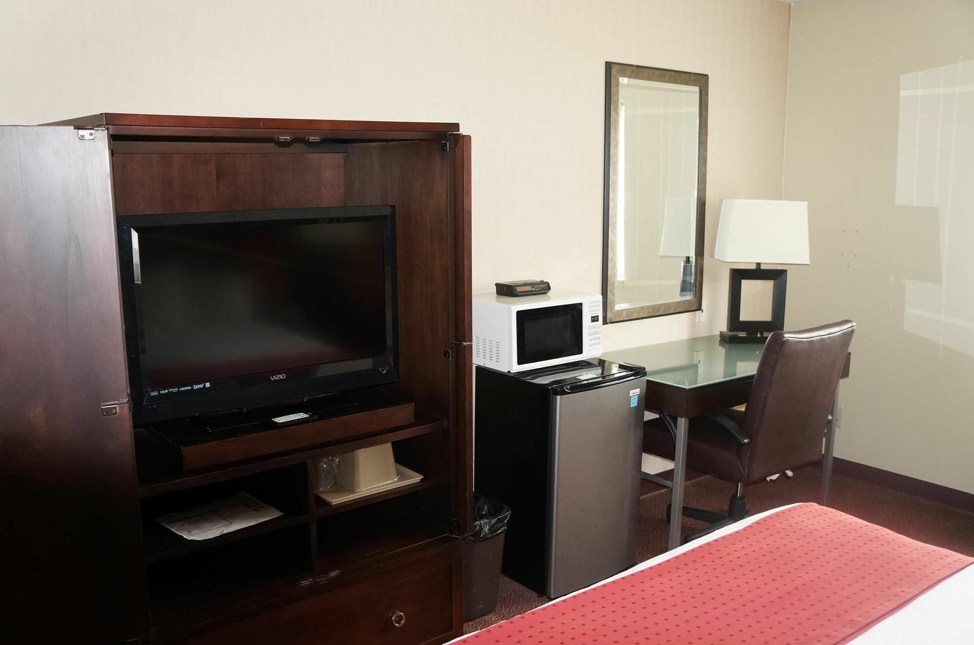 Super 8 By Wyndham Fort Scott Exterior photo